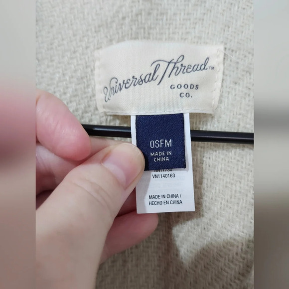 Beige Gold Womens Knit Poncho OSFM Wrap Fringe Boho Western‎ Festival Scandi - Picture 7 of 8